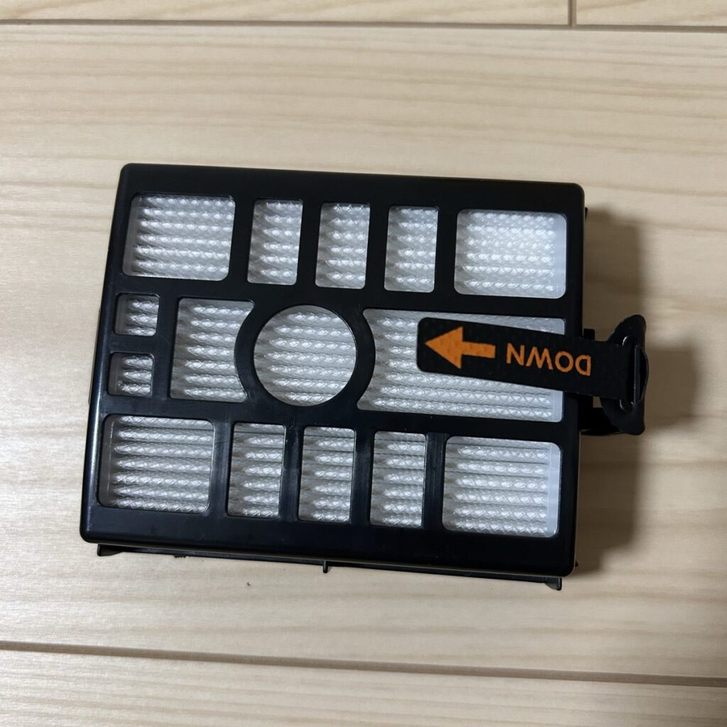 取り外したドックのHEPAフィルター